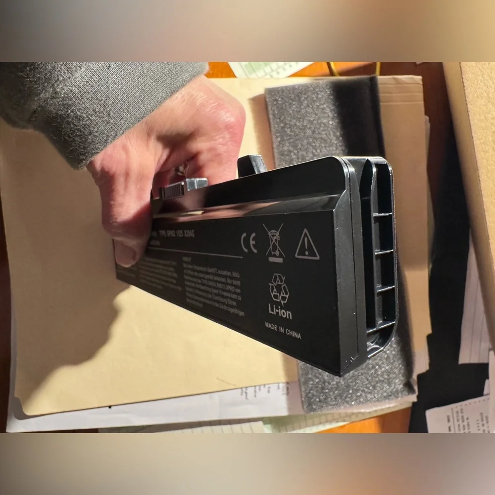 Laptop battery- Brand new never used - 11 V- GP952